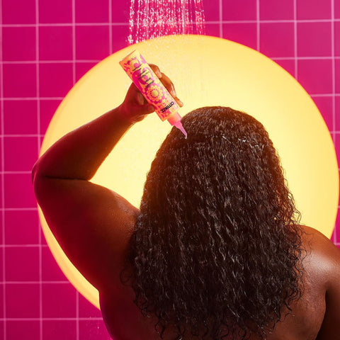 Amika Smooth Over Frizz-Fighting Treatment 200ml